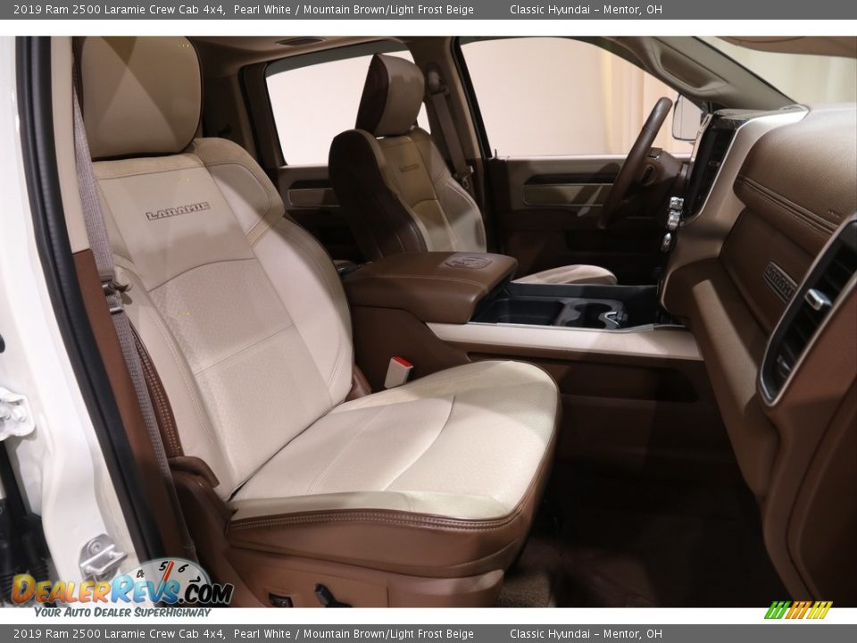 2019 Ram 2500 Laramie Crew Cab 4x4 Pearl White / Mountain Brown/Light Frost Beige Photo #27