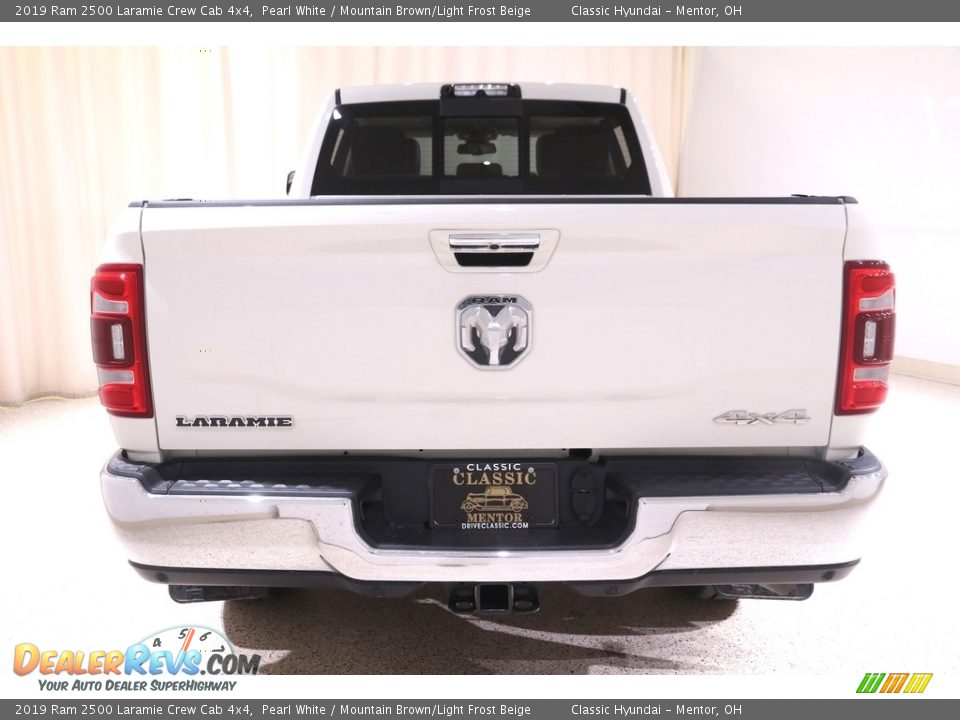 2019 Ram 2500 Laramie Crew Cab 4x4 Pearl White / Mountain Brown/Light Frost Beige Photo #32