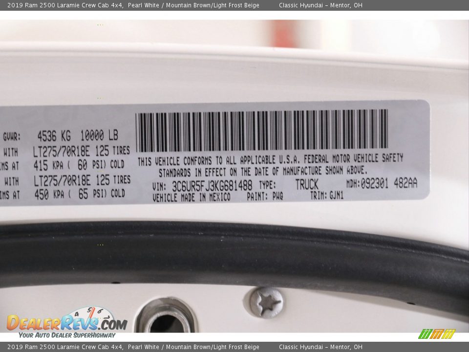 2019 Ram 2500 Laramie Crew Cab 4x4 Pearl White / Mountain Brown/Light Frost Beige Photo #35