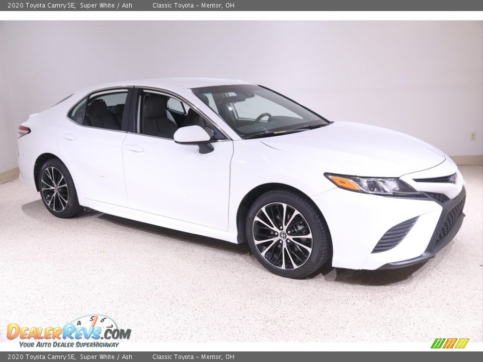 2020 Toyota Camry SE Super White / Ash Photo #1