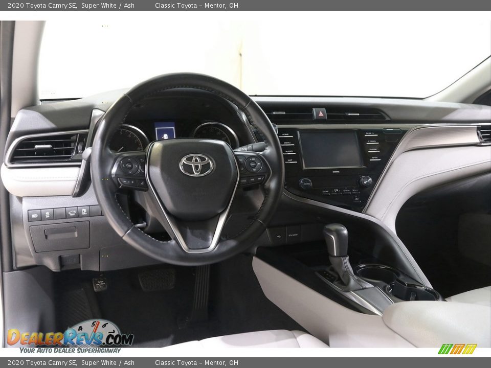2020 Toyota Camry SE Super White / Ash Photo #6