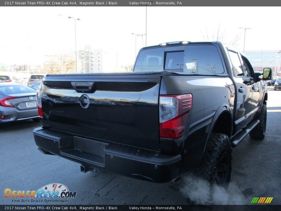 2017 Nissan Titan PRO-4X Crew Cab 4x4 Magnetic Black / Black Photo #5