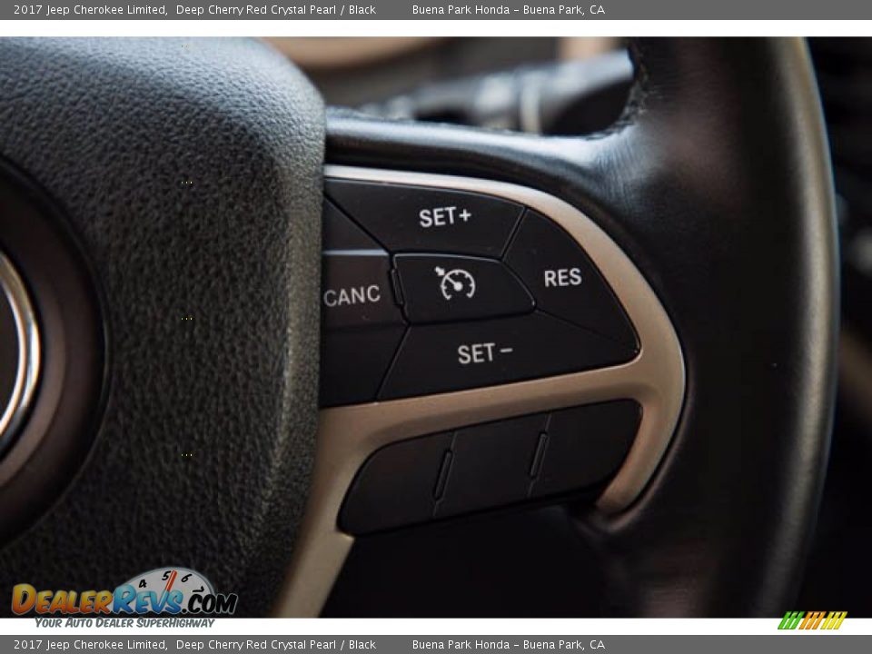 2017 Jeep Cherokee Limited Steering Wheel Photo #13