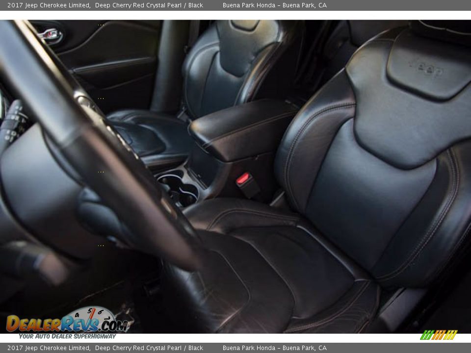 Front Seat of 2017 Jeep Cherokee Limited Photo #16