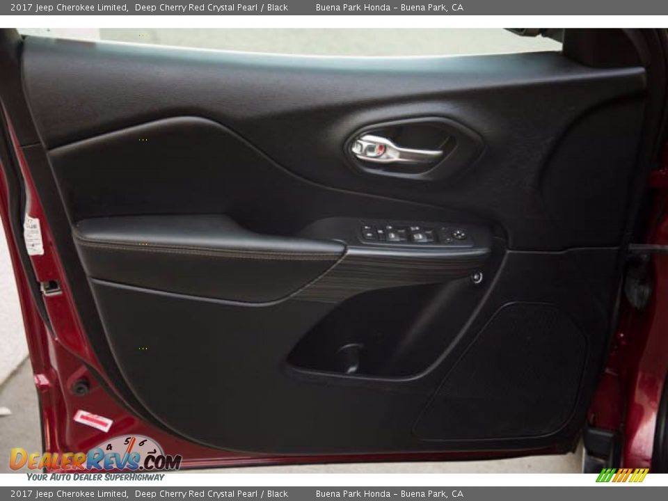 Door Panel of 2017 Jeep Cherokee Limited Photo #26