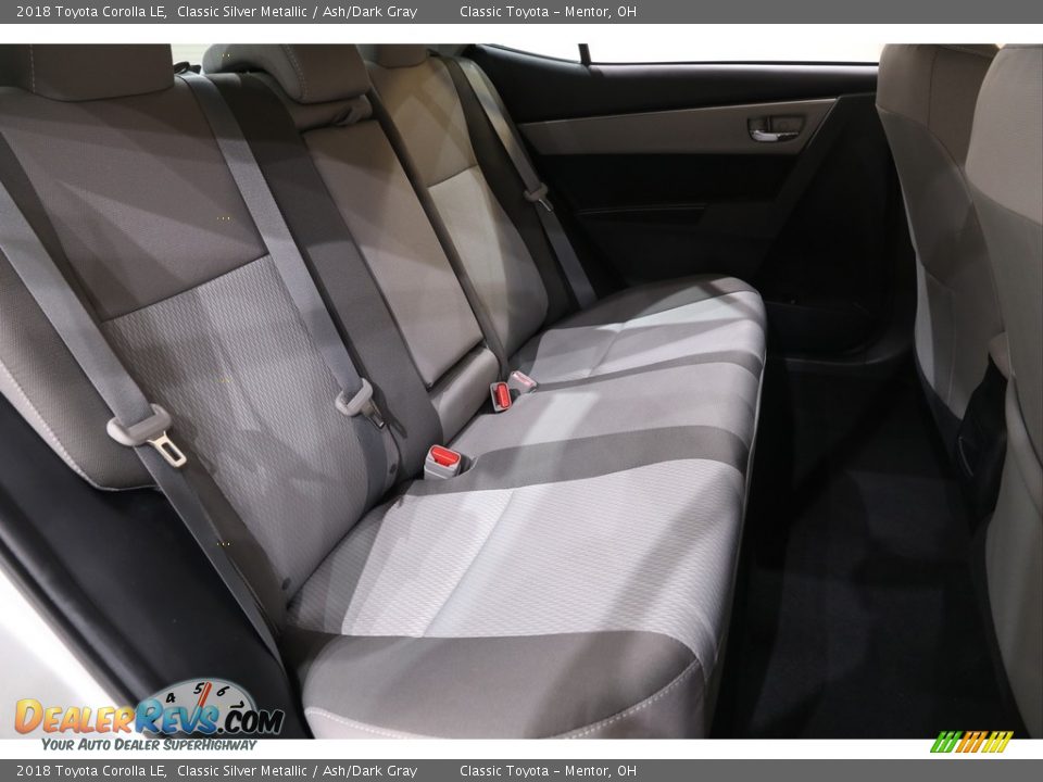 2018 Toyota Corolla LE Classic Silver Metallic / Ash/Dark Gray Photo #15