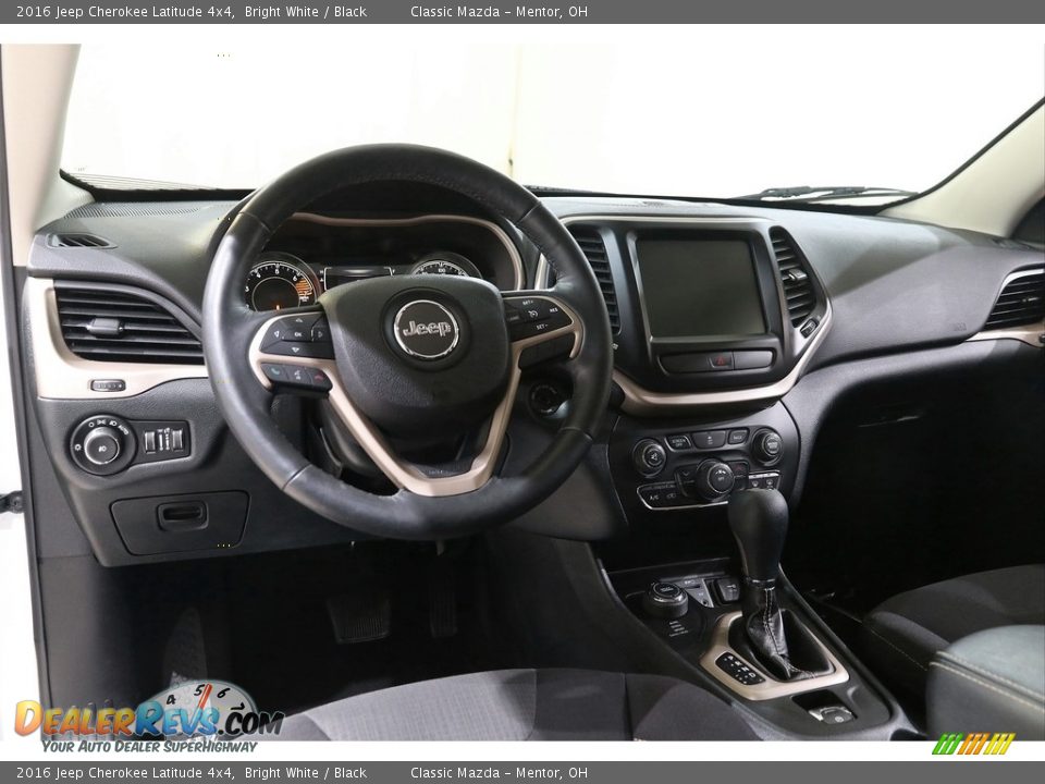 2016 Jeep Cherokee Latitude 4x4 Bright White / Black Photo #6