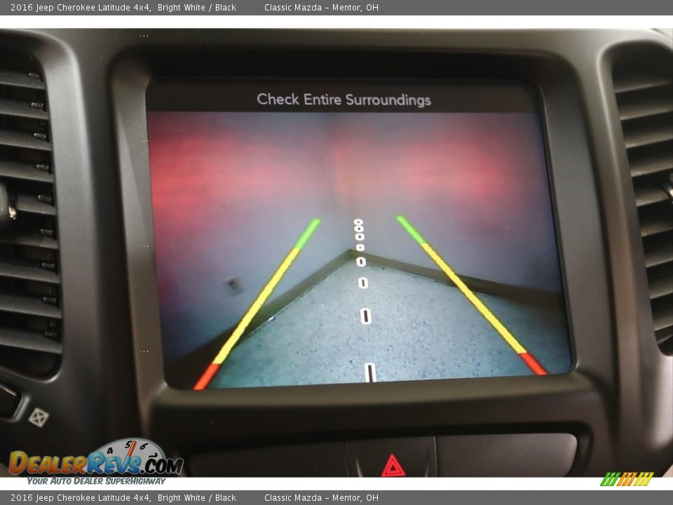 2016 Jeep Cherokee Latitude 4x4 Bright White / Black Photo #15