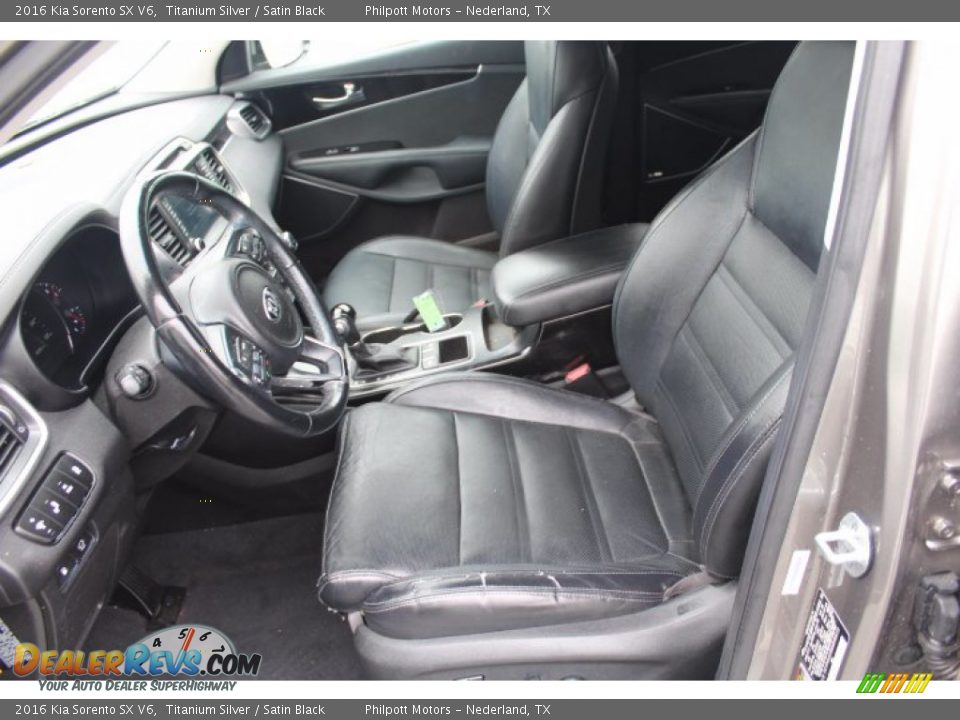 Front Seat of 2016 Kia Sorento SX V6 Photo #10