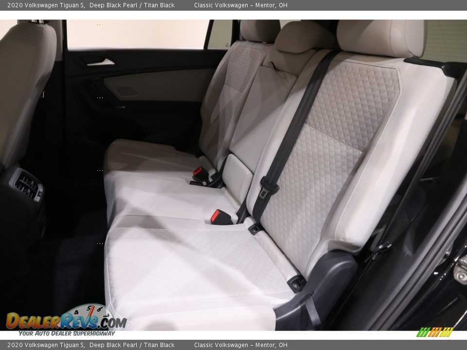 2020 Volkswagen Tiguan S Deep Black Pearl / Titan Black Photo #16