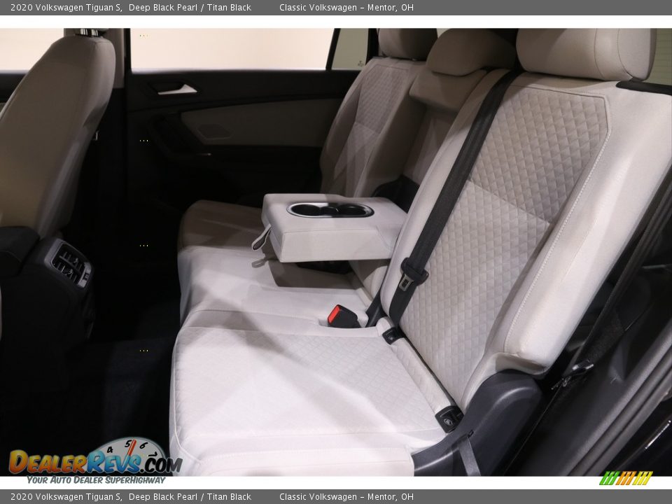 2020 Volkswagen Tiguan S Deep Black Pearl / Titan Black Photo #17