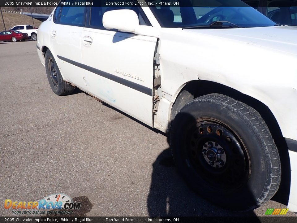 2005 Chevrolet Impala Police White / Regal Blue Photo #3