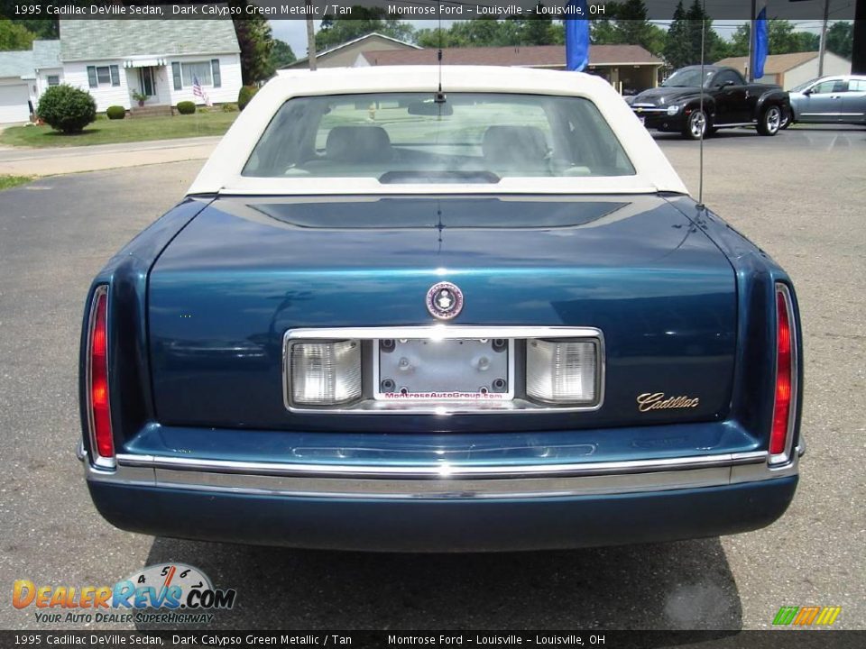 1995 Cadillac DeVille Sedan Dark Calypso Green Metallic / Tan Photo #4