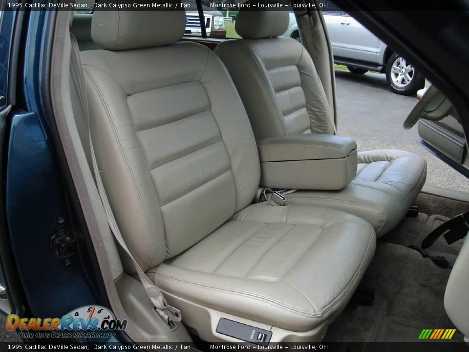 1995 Cadillac DeVille Sedan Dark Calypso Green Metallic / Tan Photo #15
