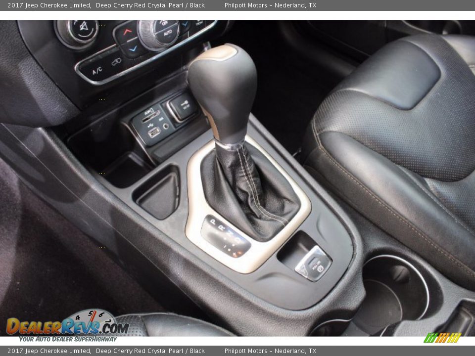 2017 Jeep Cherokee Limited Shifter Photo #25