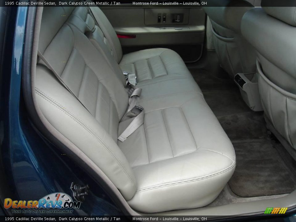 1995 Cadillac DeVille Sedan Dark Calypso Green Metallic / Tan Photo #16