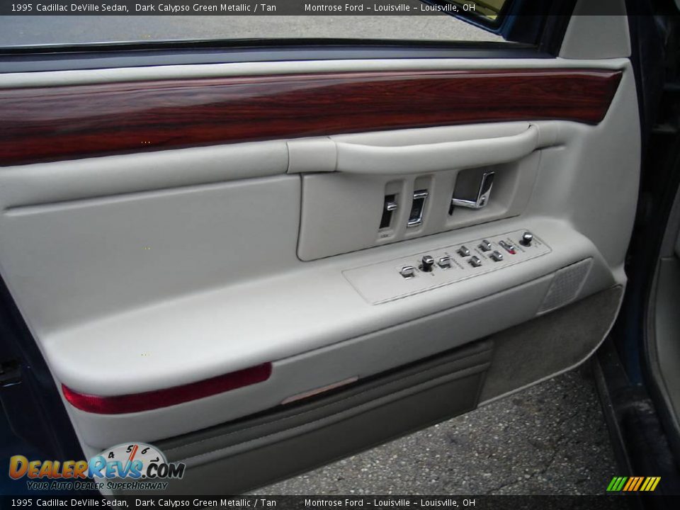1995 Cadillac DeVille Sedan Dark Calypso Green Metallic / Tan Photo #22