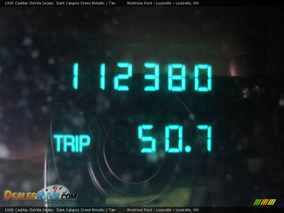 1995 Cadillac DeVille Sedan Dark Calypso Green Metallic / Tan Photo #25