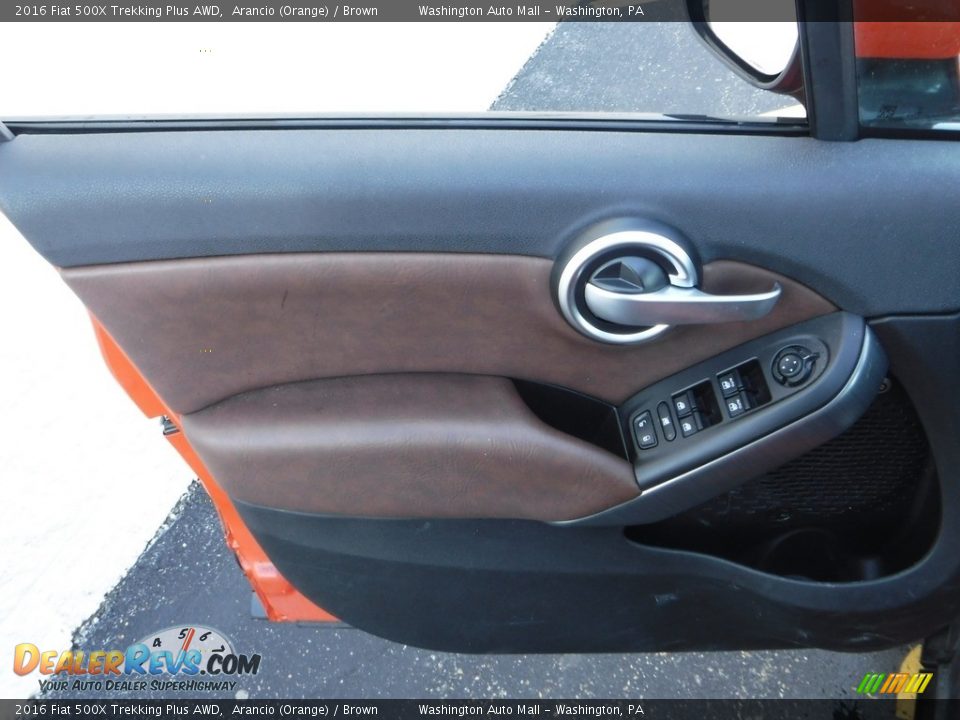Door Panel of 2016 Fiat 500X Trekking Plus AWD Photo #11