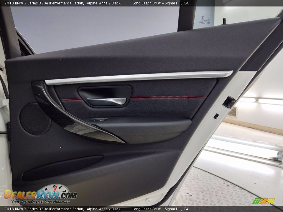 2018 BMW 3 Series 330e iPerformance Sedan Alpine White / Black Photo #35
