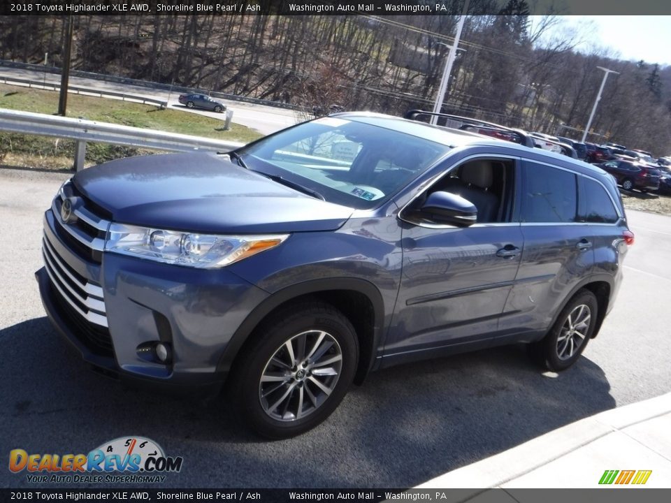 2018 Toyota Highlander XLE AWD Shoreline Blue Pearl / Ash Photo #10