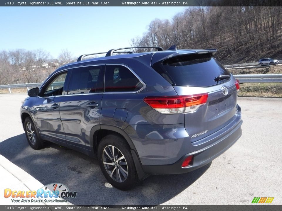 2018 Toyota Highlander XLE AWD Shoreline Blue Pearl / Ash Photo #11