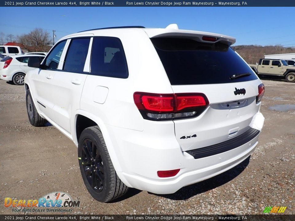 2021 Jeep Grand Cherokee Laredo 4x4 Bright White / Black Photo #3