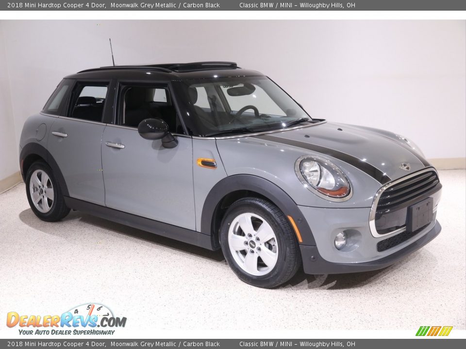 2018 Mini Hardtop Cooper 4 Door Moonwalk Grey Metallic / Carbon Black Photo #1