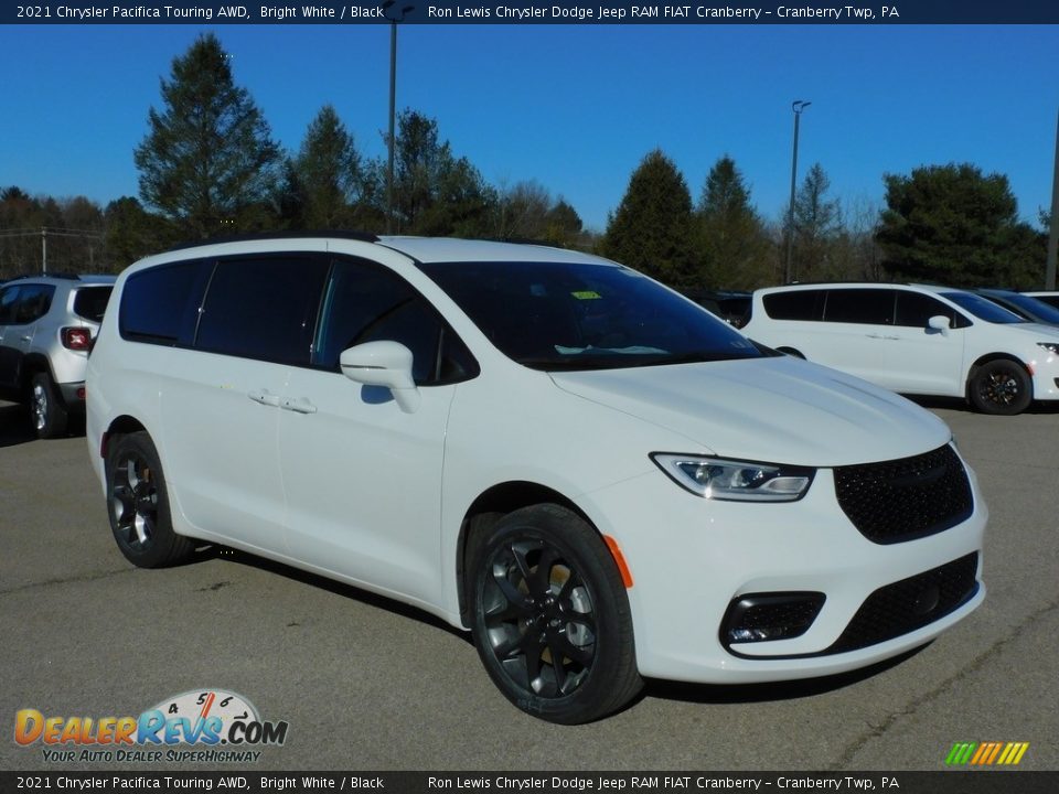 2021 Chrysler Pacifica Touring AWD Bright White / Black Photo #3