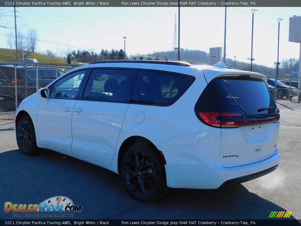 2021 Chrysler Pacifica Touring AWD Bright White / Black Photo #8