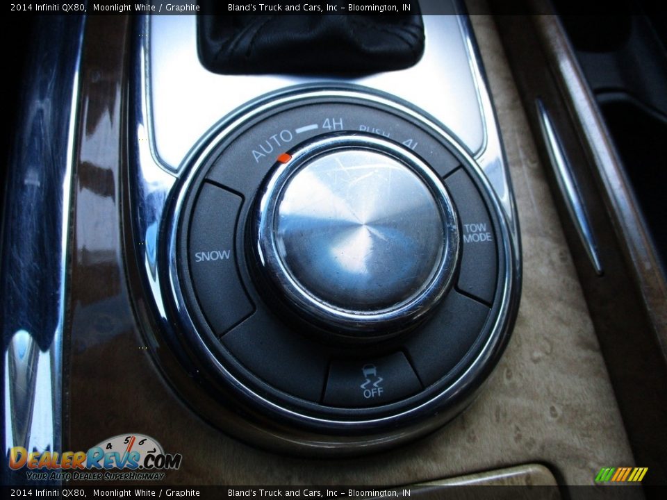 Controls of 2014 Infiniti QX80  Photo #25