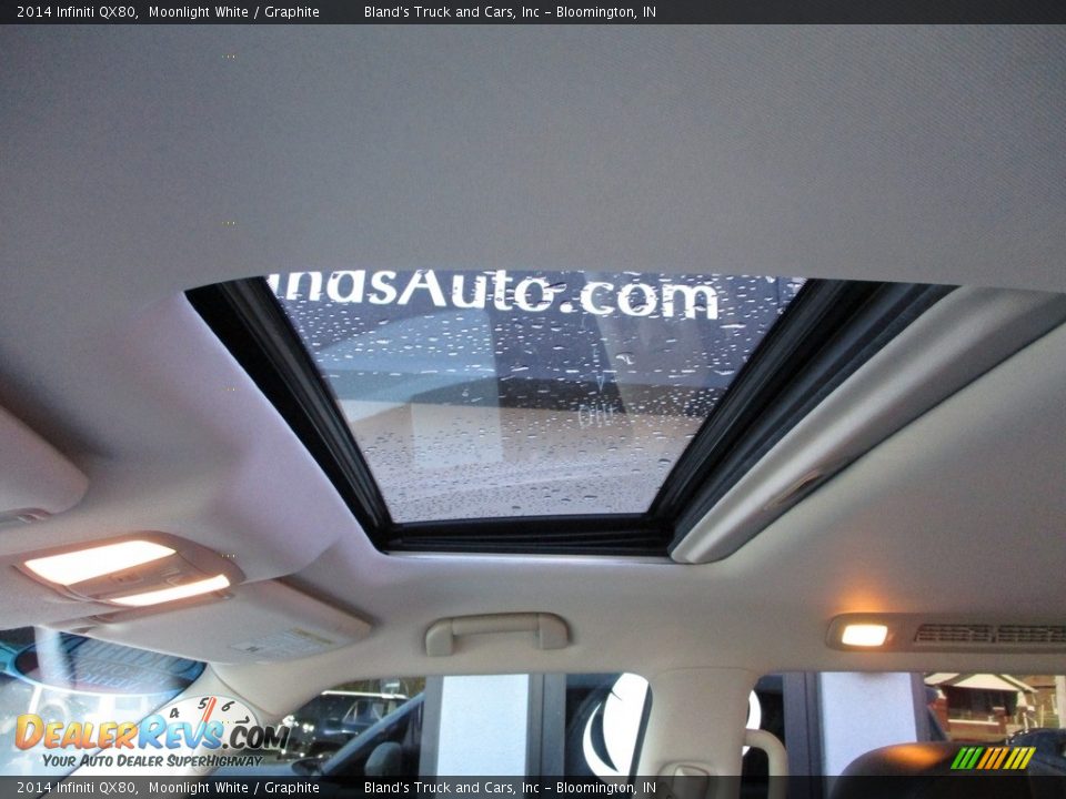 2014 Infiniti QX80 Moonlight White / Graphite Photo #28