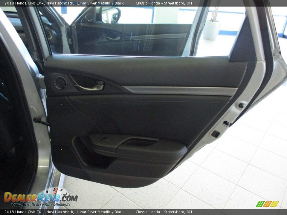 2018 Honda Civic EX-L Navi Hatchback Lunar Silver Metallic / Black Photo #19