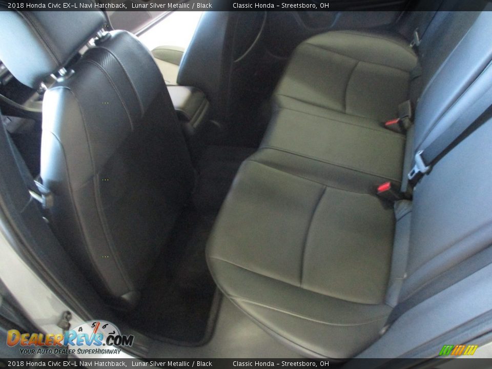 2018 Honda Civic EX-L Navi Hatchback Lunar Silver Metallic / Black Photo #23