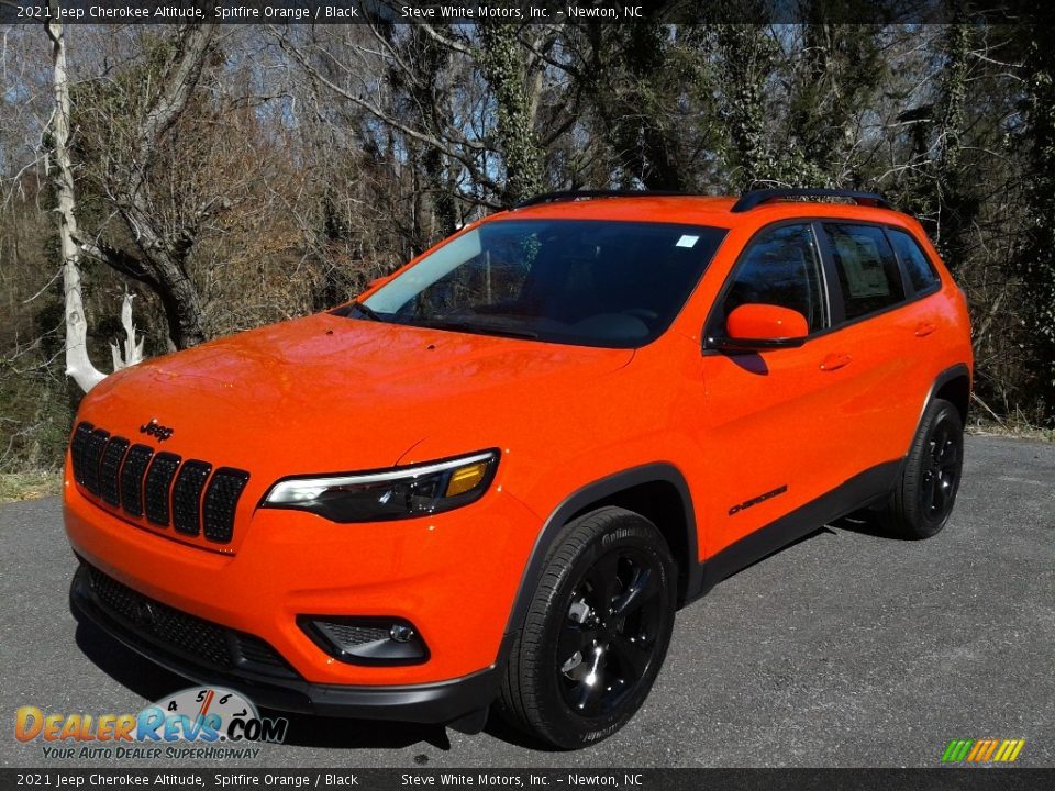 2021 Jeep Cherokee Altitude Spitfire Orange / Black Photo #2