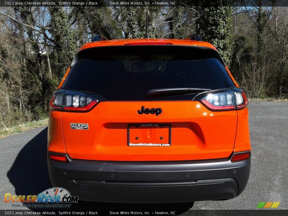 2021 Jeep Cherokee Altitude Spitfire Orange / Black Photo #7
