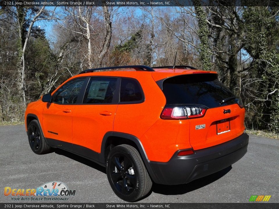 2021 Jeep Cherokee Altitude Spitfire Orange / Black Photo #8