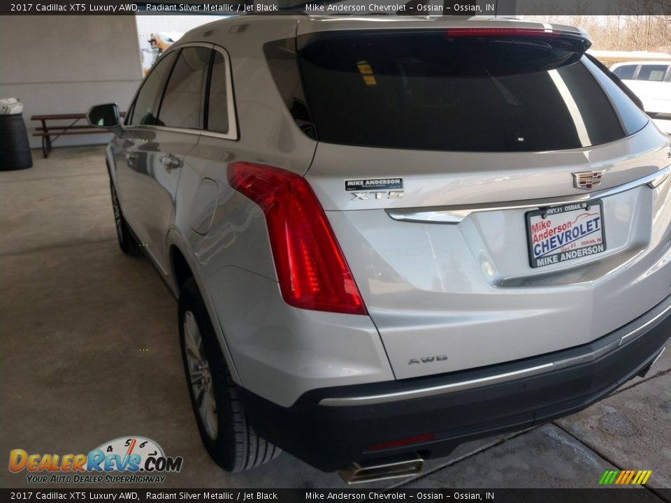 2017 Cadillac XT5 Luxury AWD Radiant Silver Metallic / Jet Black Photo #9