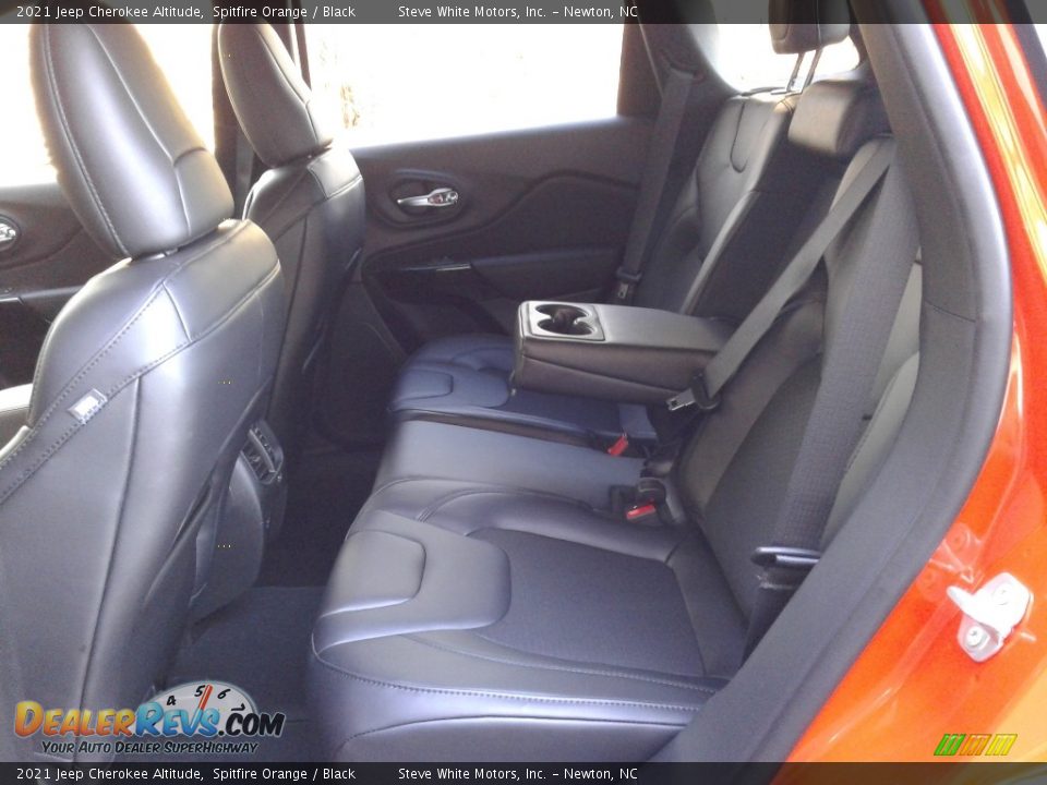 2021 Jeep Cherokee Altitude Spitfire Orange / Black Photo #13