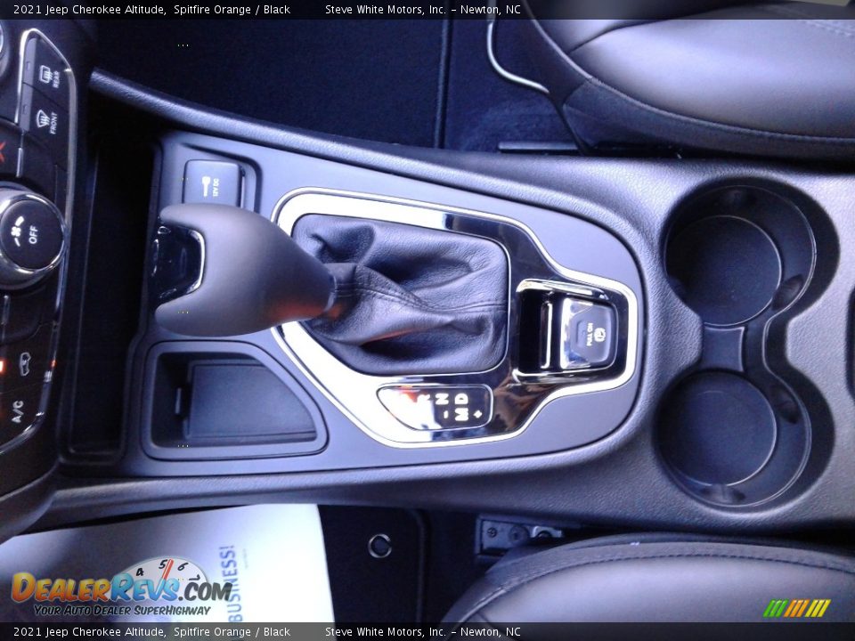 2021 Jeep Cherokee Altitude Shifter Photo #28