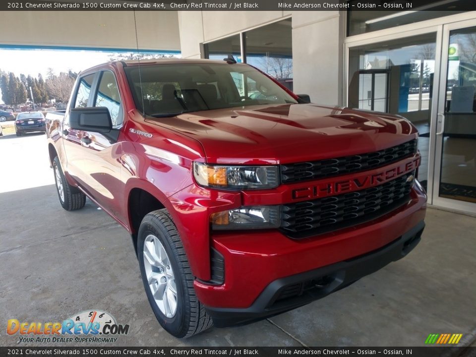 2021 Chevrolet Silverado 1500 Custom Crew Cab 4x4 Cherry Red Tintcoat / Jet Black Photo #2