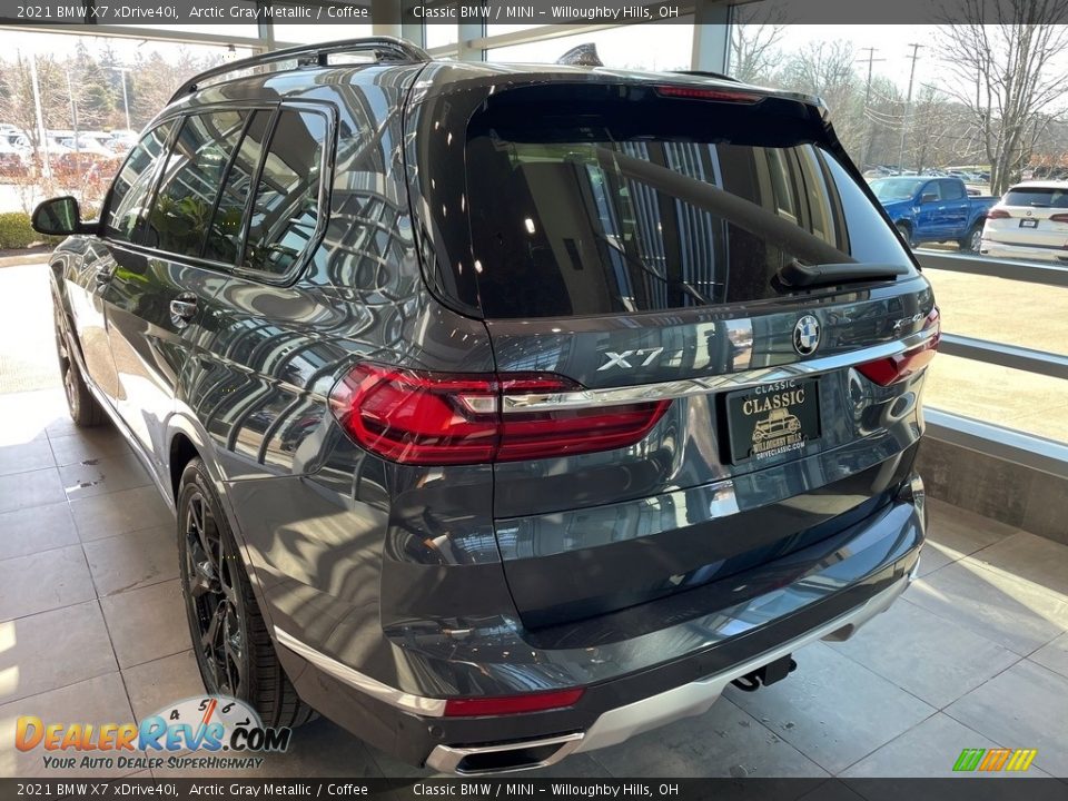 2021 BMW X7 xDrive40i Arctic Gray Metallic / Coffee Photo #2