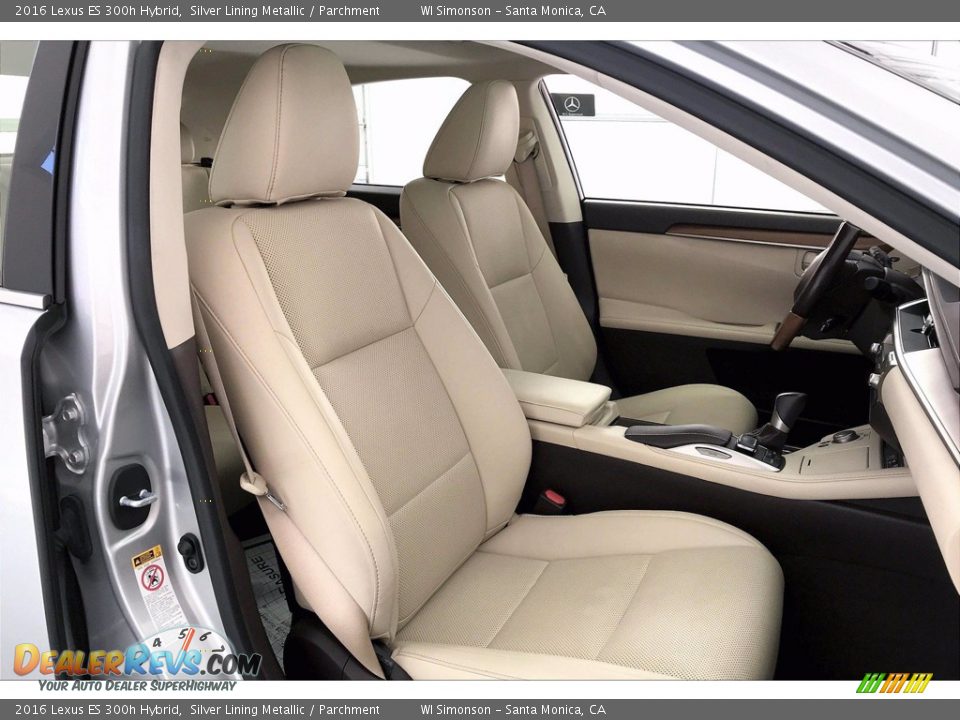 Parchment Interior - 2016 Lexus ES 300h Hybrid Photo #6
