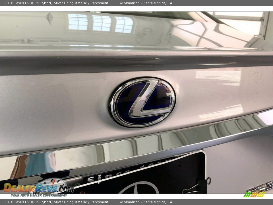 2016 Lexus ES 300h Hybrid Logo Photo #7