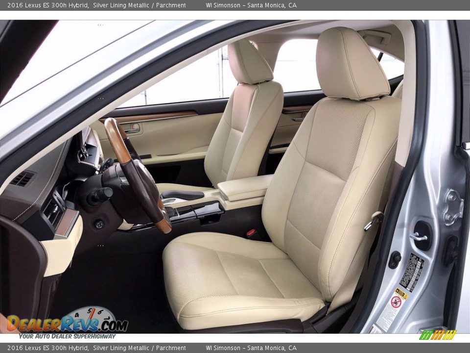 Front Seat of 2016 Lexus ES 300h Hybrid Photo #18