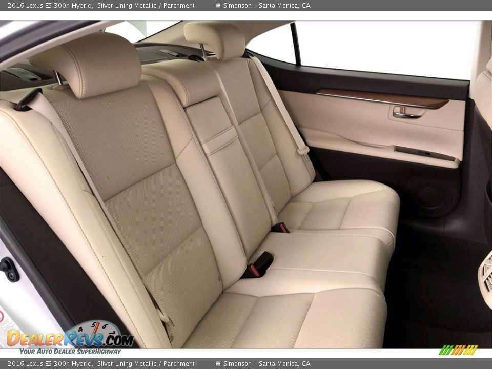 Rear Seat of 2016 Lexus ES 300h Hybrid Photo #19