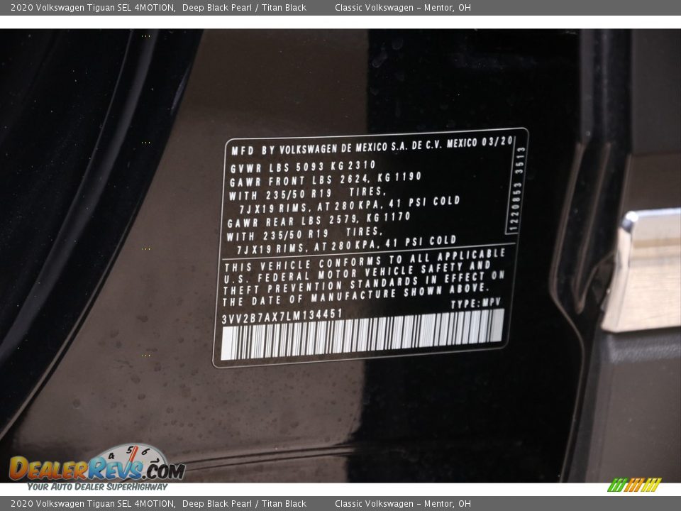 2020 Volkswagen Tiguan SEL 4MOTION Deep Black Pearl / Titan Black Photo #23