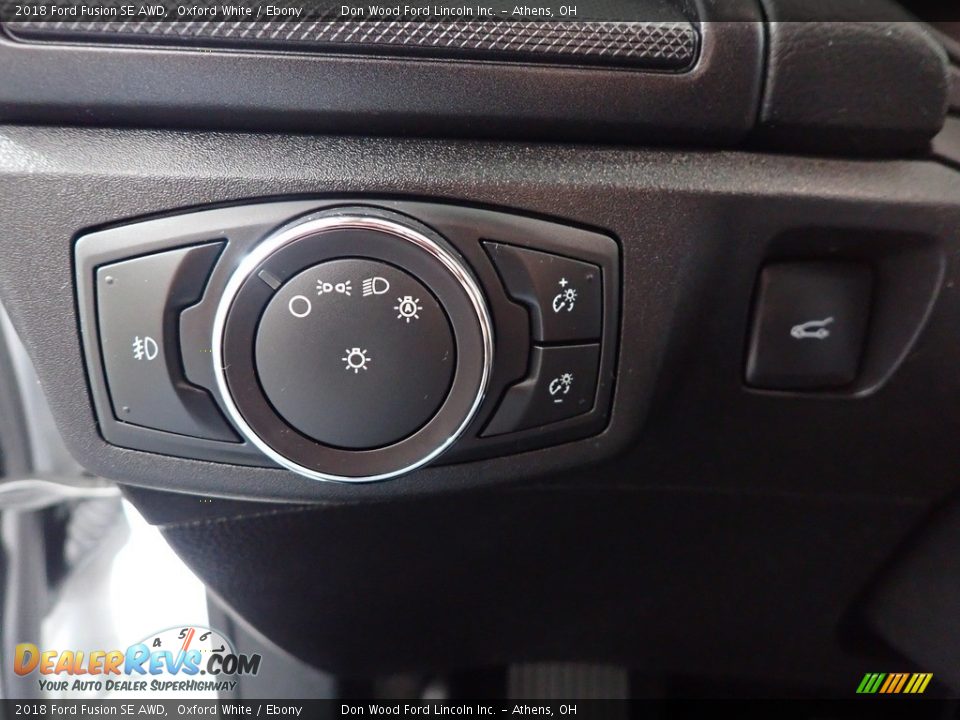 Controls of 2018 Ford Fusion SE AWD Photo #32