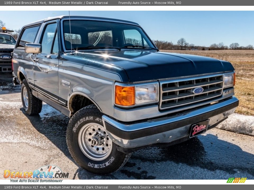 1989 Ford Bronco XLT 4x4 Medium Silver Metallic / Dark Charcoal Photo #1