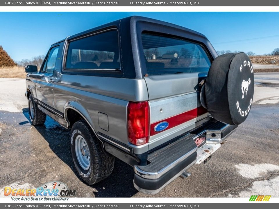 1989 Ford Bronco XLT 4x4 Medium Silver Metallic / Dark Charcoal Photo #6